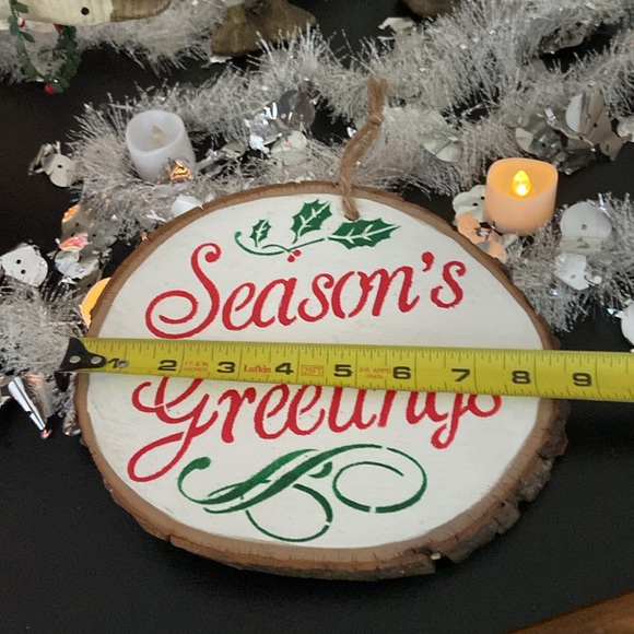 Season’s greetings, handmade wooden sign/plaque - Picture 6 of 9